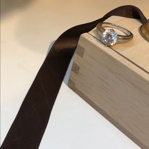 Round Cut Crystal Ring